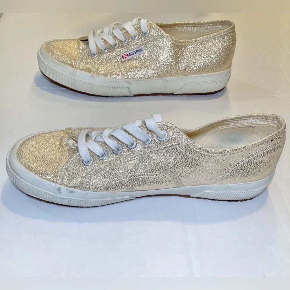 Superga 🟣 2750 Size 9 Gold Metallic Sneakers